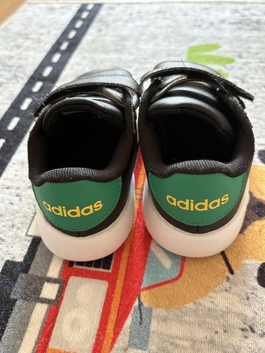 Детски маратонки adidas bubble