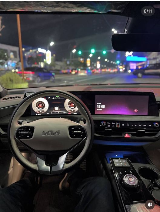 KIA K8 автомобиль