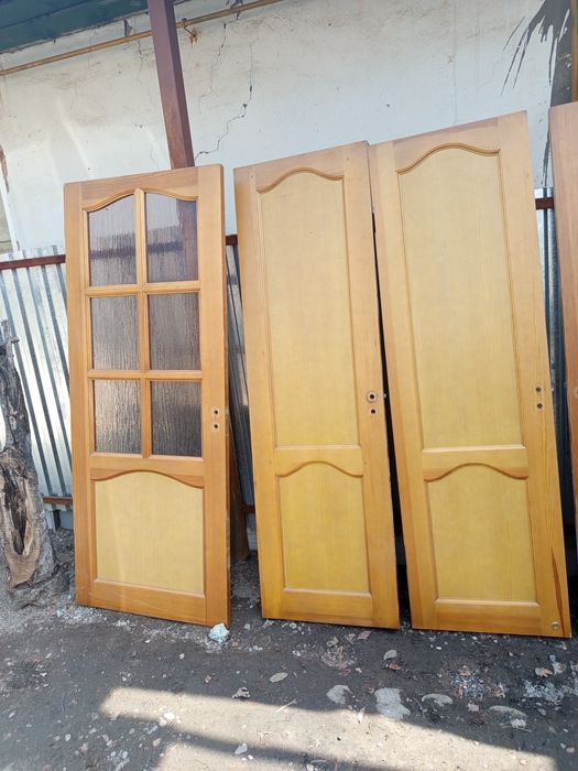 Продам двери б/у