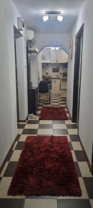 Vând apartament cu 3 camere decomandat