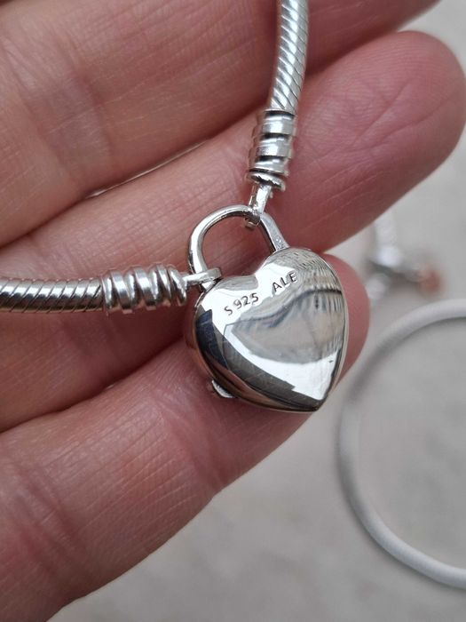 Сребърни гривни ПАНДОРА