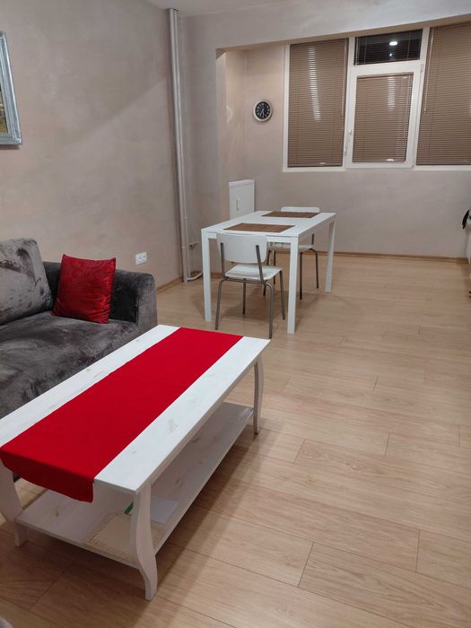 Гарсониера под наем в Дружба2