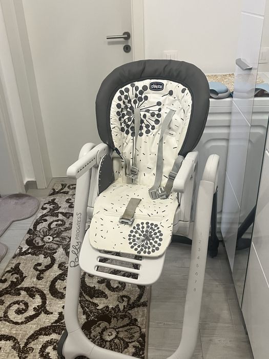 Scaun cu masa chicco polly