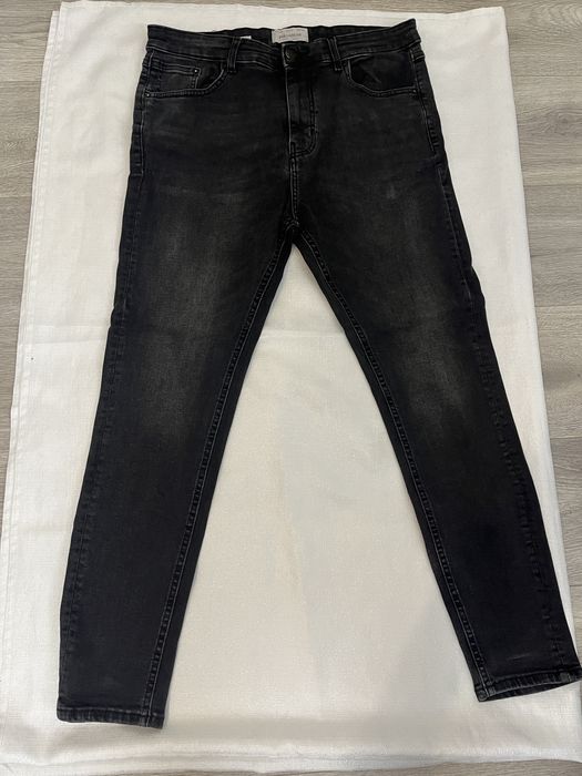 Blugi negri Pull&Bear