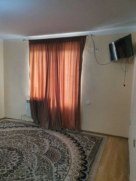 Toshkent viloyati Nurafshon shaxri Yangi Obod Maxlasi 2 xonali uy