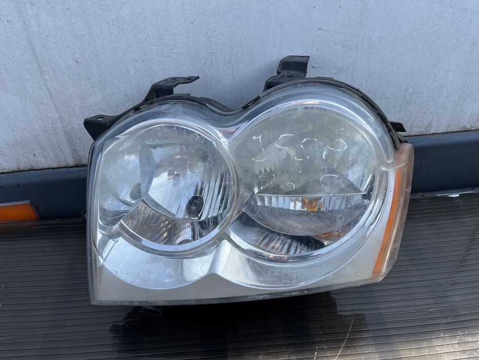 Far/Faruri Jeep Grand Cherokee 2006