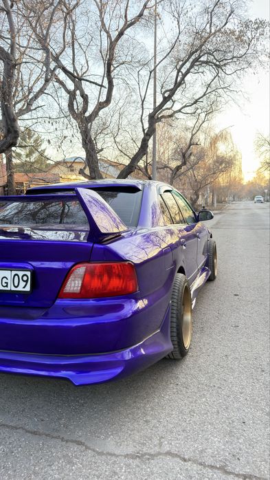 Mitsubishi galant 8
