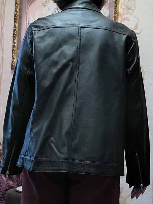 Куртка кожаная женская.