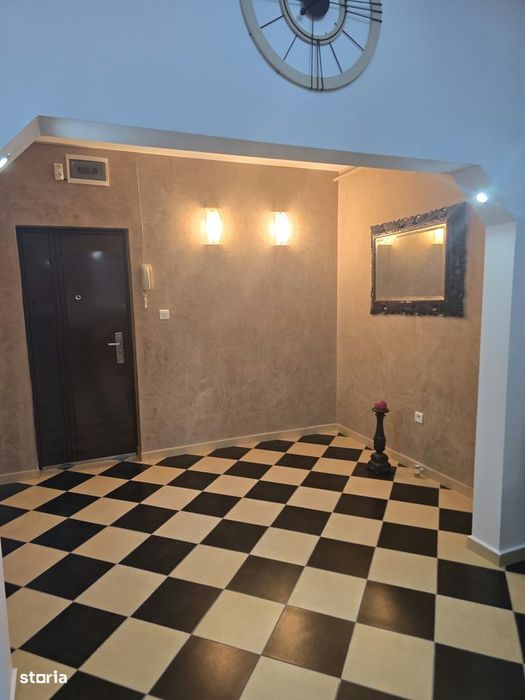Chirie apartament 4 camere, Micro 17