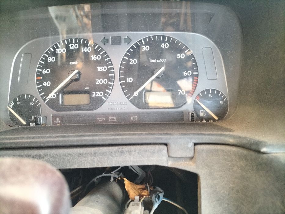 Продам дверь водительскую Volkswagen Vento