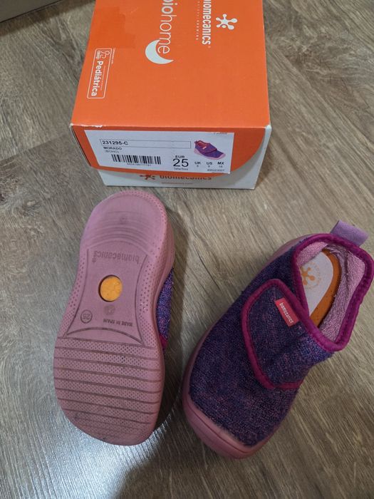 Кроссовки Biomecanics