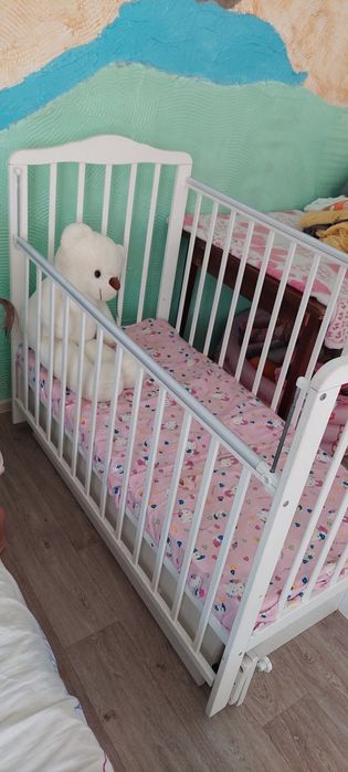 Продам манеж в отличном состоянии