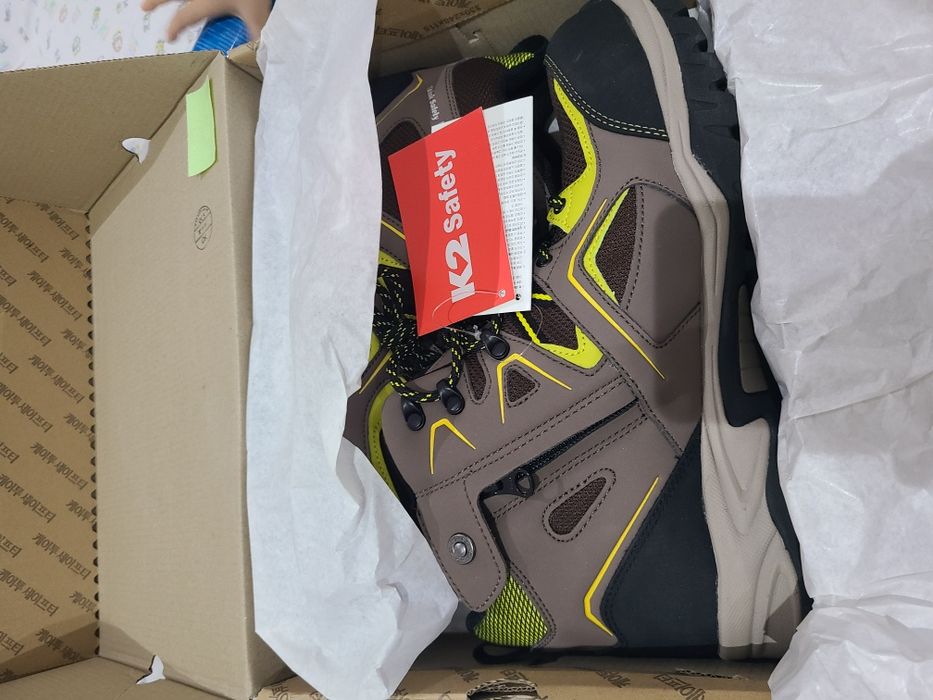 Спец обувь, ботинка строительный.