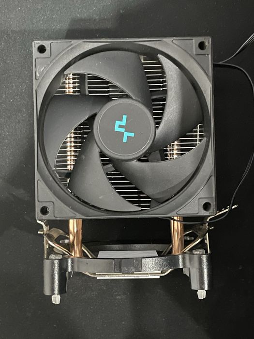 Procesor Intel Core i3 12100F + Cooler Deepcool