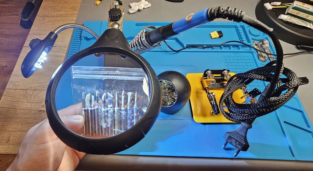 Set  lipit  electronica modificat gata de lucru