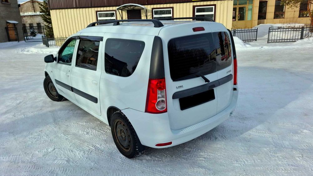 Продам ларгус...