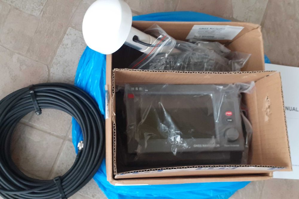 Продавам GPS IMO NSR NGR-3000  нов