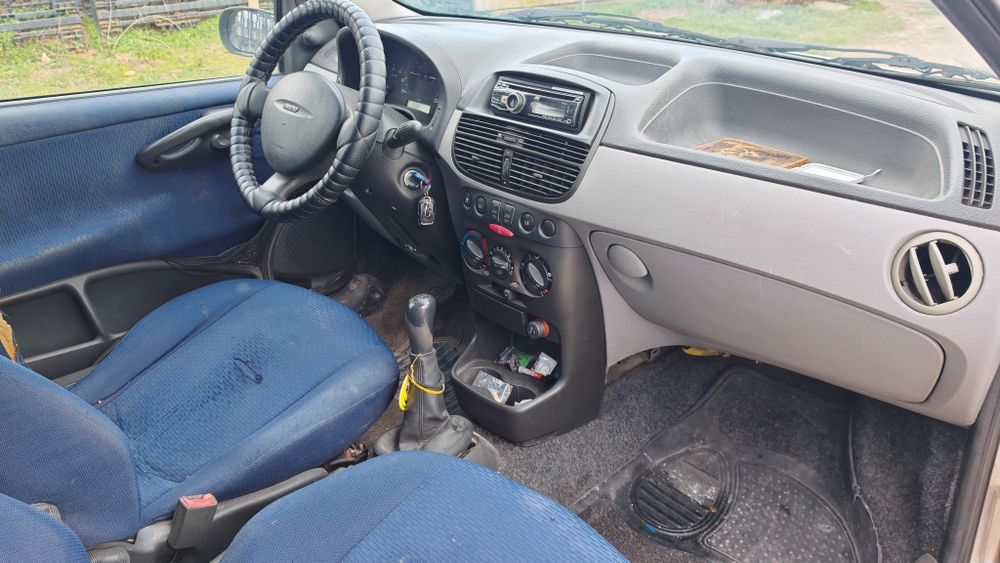 Продавам Fiat Punto 1.9D