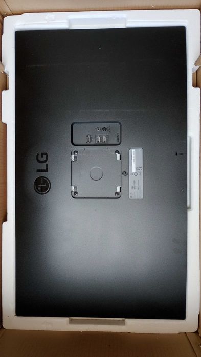 Монитор LG Electronics 4K 32UR500-B UHD VA Monitor 31.5"80cm 3840x2160