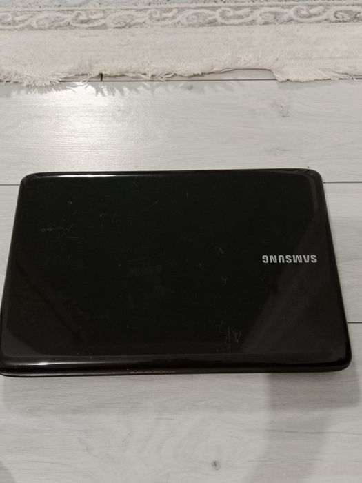 Продам ноутбук. Самсунг