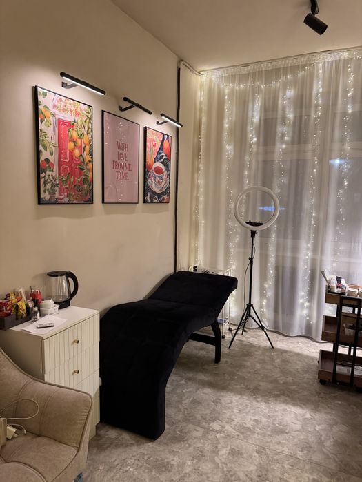 Ищу девочку на суб Аренду в бц.Колибри