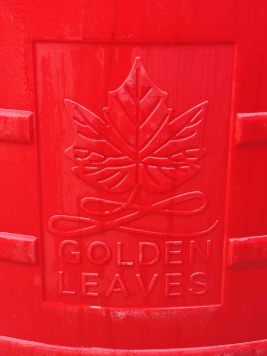 Червени бидони 430л Хранителна пластмаса