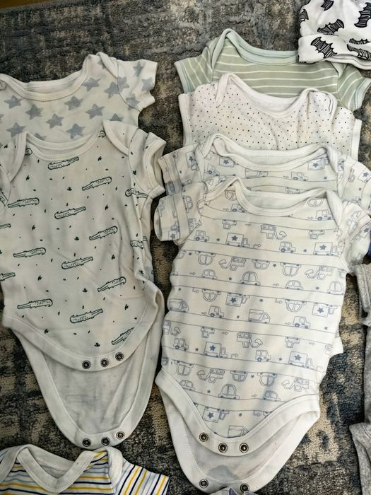 Lot calitativ hăinuțe 3-6 luni(62-68)