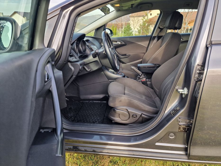 Opel Astra J Sport Tourer 1.7 CDTI, 2011