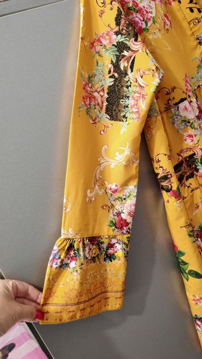 Rochie de primăvară cu mâneci evazate