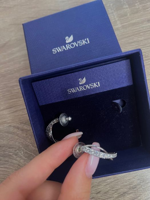 SWAROVSKI обеци, неупотребявани
