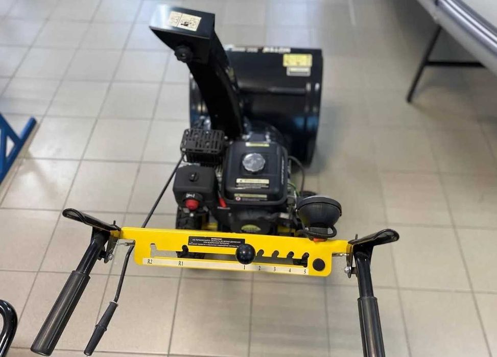 Снегоуборщик Huter SGC 4800E