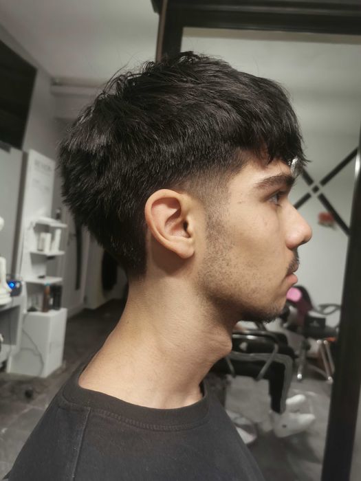 Frizer Brasov/ Tund la salon