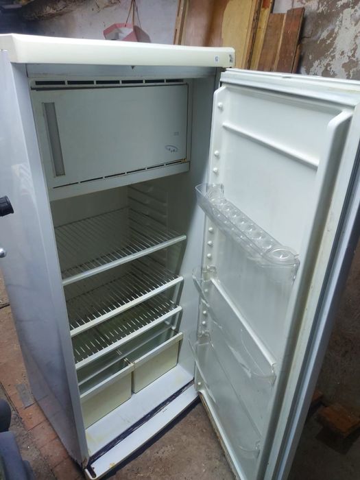 Холодильник в хорошем состоянии