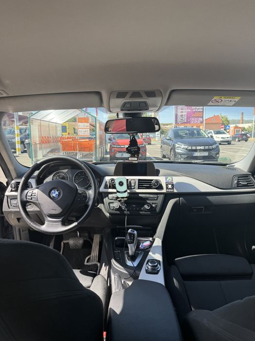 BMW Seria 3 F30 318D