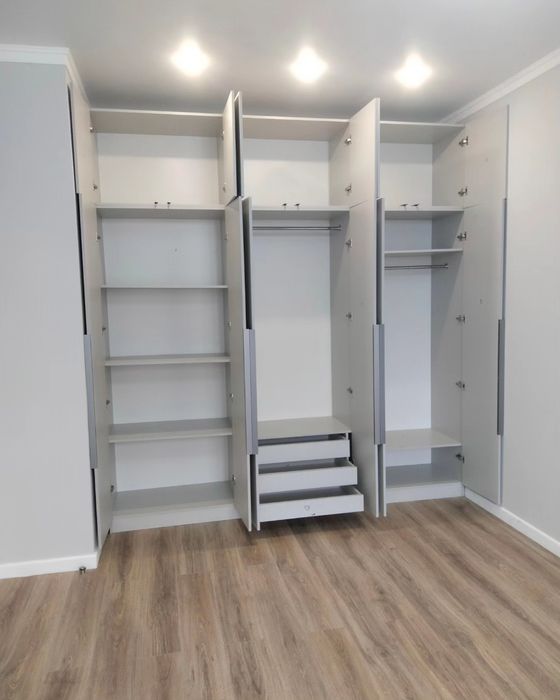 Шкафы до потолка