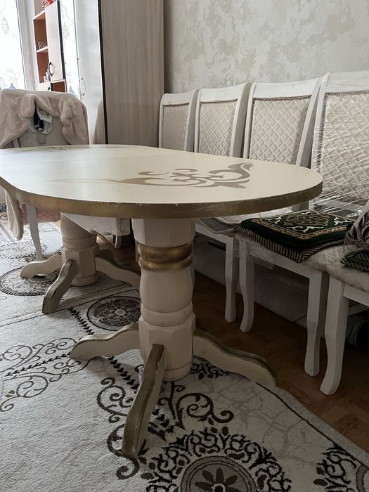 Продается мебель,стол  и диван