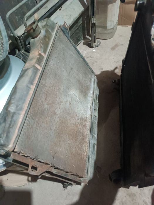 Продам авто радиатор