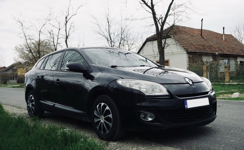 RENAULT Megane