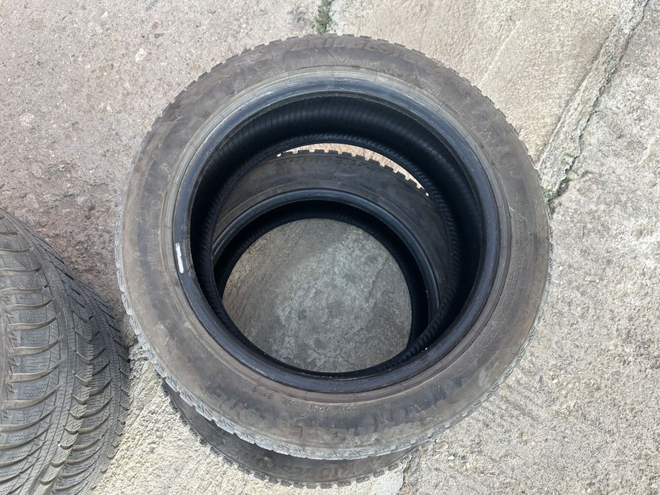 Зимни Гуми 225/50 R17