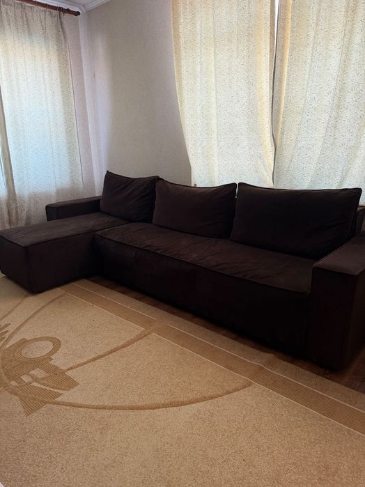 Продам диван. Длина 3 метра.