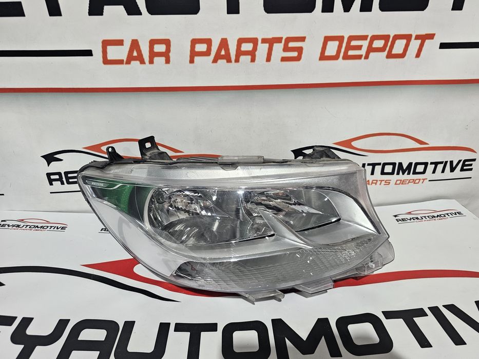 Far dreapta Mercedes Sprinter W907 W910 dupa 2018 cod A9109060100