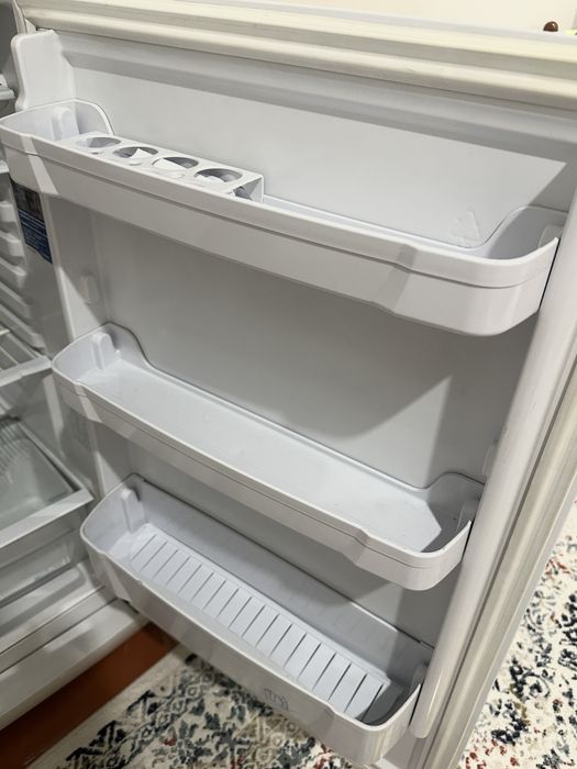 Холодильник indesit