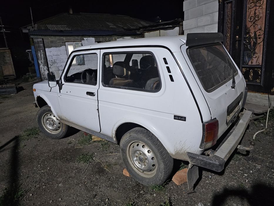 Продам ниву на ходу