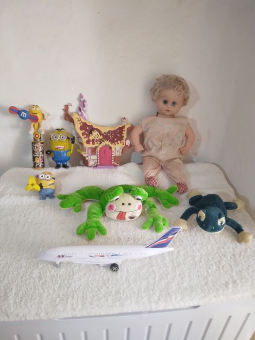 Lot de jucării pentru copiii ieftin la 100 de lei