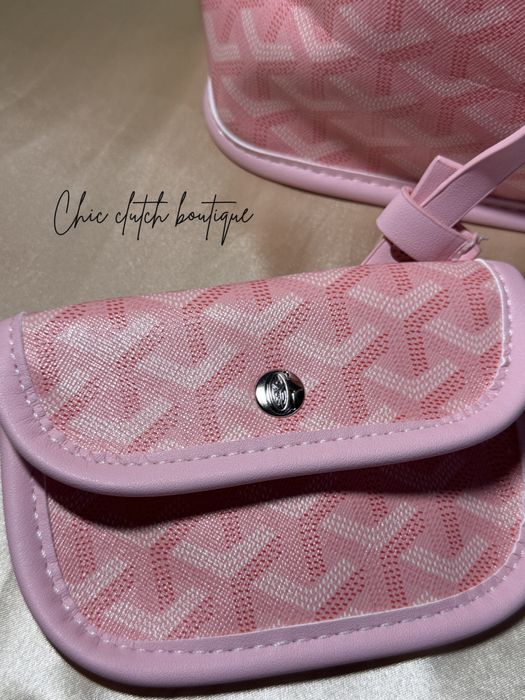 Poseta Goyard roz
