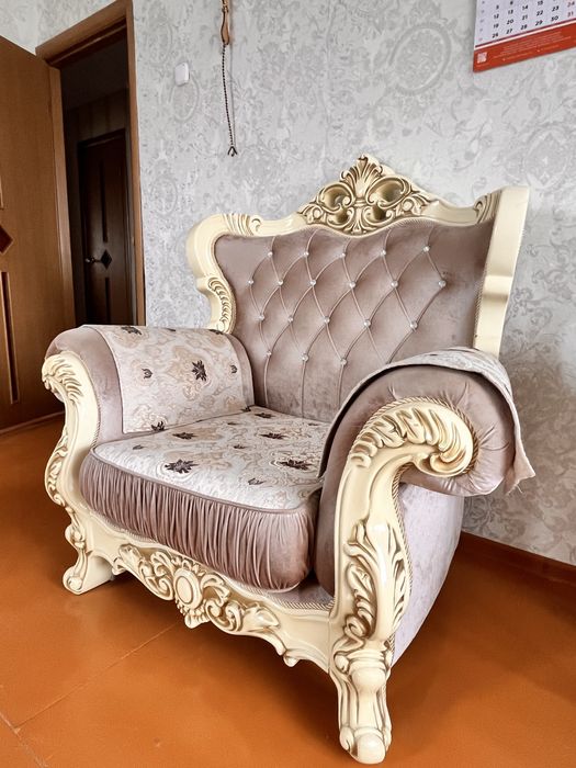 Продается диван, 2 кресла