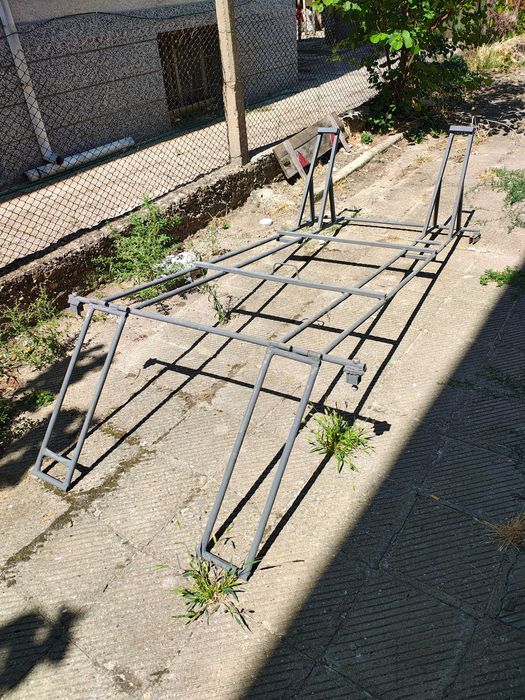 Стойка за превоз на мотори