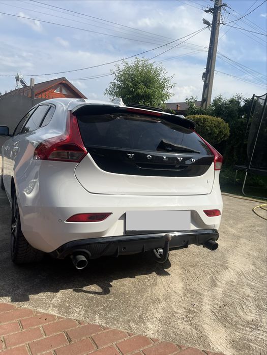 Volvo V40 Cabron Edition R-design