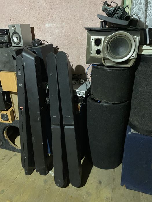 Vând diferite boxe/diverse