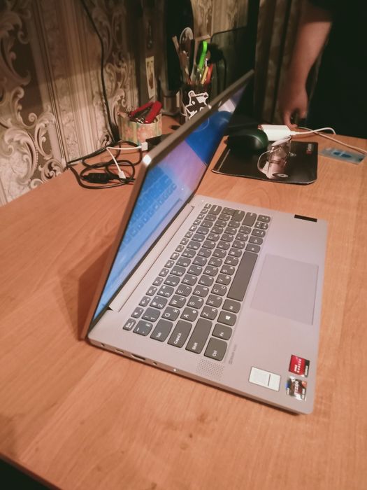 Продам ноутбук Lenovo